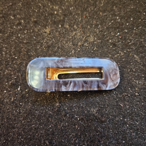 Hair clip - Picture 1 of 2